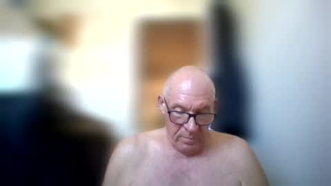 Snapshot of stevejons47 chatting on 07/09/26, 08:57 stevejons47 online show from 07/09/26, 08:57