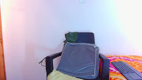 steven_modelo69 online show from 01/11/25, 05:41