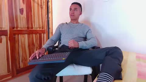 steven_modelo69 online show from 02/17/25, 02:53
