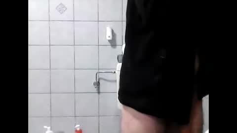 Snapshot of stevenx1974 chatting on 03/05/25, 11:27 stevenx1974 online show from 03/05/25, 11:27