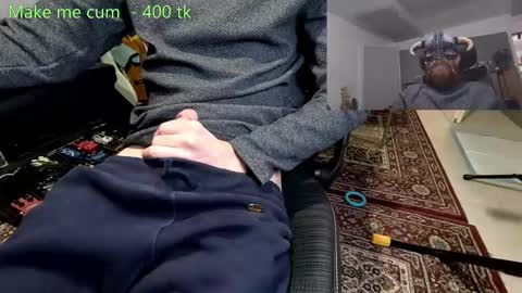 Snapshot of stevie_grey chatting on 02/24/25, 07:19 stevie_grey online show from 02/24/25, 07:19