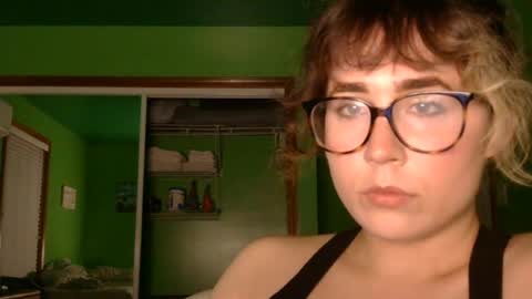 Snapshot of steviesteele chatting on 07/02/26, 01:05 Stevie Steele online show from 07/02/26, 01:05