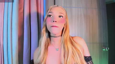 Steisee Reyes online show from 10/05/25, 08:01