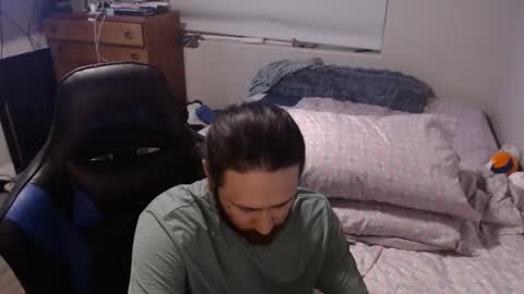 Snapshot of stiffcock4269 chatting on 04/10/26, 11:04 stiffcock4269 online show from 04/10/26, 11:04