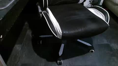 Snapshot of stiffler83pl chatting on 11/05/25, 08:47 stiffler83pl online show from 11/05/25, 08:47