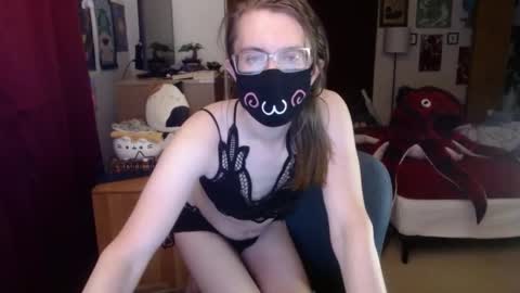 Snapshot of sting_ray111 chatting on 02/09/25, 03:32 sting_ray111 online show from 02/09/25, 03:32