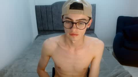 Snapshot of stiv_grant chatting on 06/17/26, 12:18 stiv_grant online show from 06/17/26, 12:18