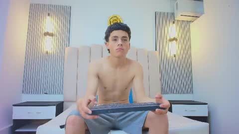 stiven_cooper2 online show from 06/18/26, 12:20