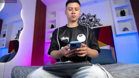 Snapshot of stiven_zarek chatting on 03/03/26, 12:33 stiven online show from 03/03/26, 12:33