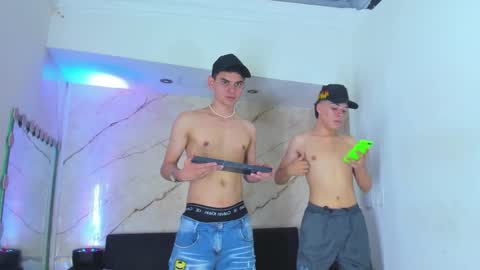 friends online show from 10/04/25, 04:21