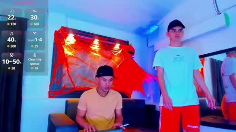 friends online show from 10/20/25, 04:13