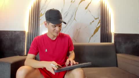 friends online show from 02/13/26, 05:03