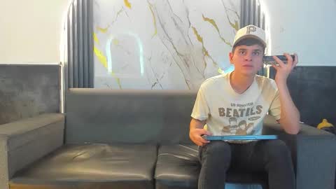 friends online show from 03/16/26, 04:18