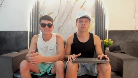 friends online show from 04/13/26, 03:56