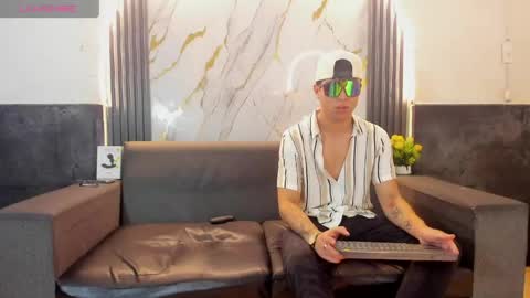 friends online show from 04/17/26, 04:15