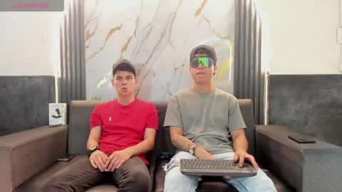 friends online show from 04/24/26, 04:26