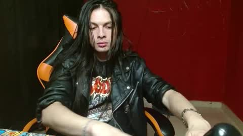 stivnhot online show from 10/15/25, 12:11