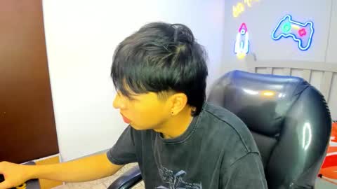 Stiwen online show from 10/17/25, 03:14