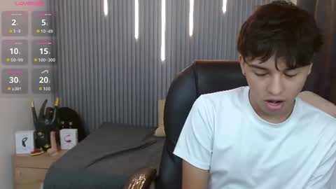 Snapshot of stiwentwink chatting on 07/03/26, 01:17 Stiwen online show from 07/03/26, 01:17