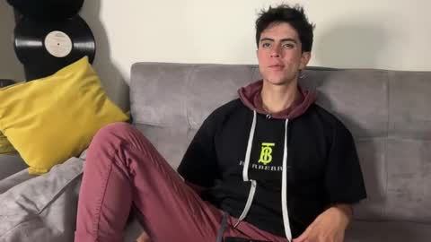 Snapshot of stolas_ying chatting on 02/19/26, 12:06 Stolas online show from 02/19/26, 12:06