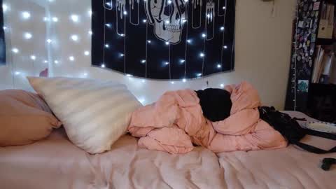 Haily online show from 09/29/25, 10:14