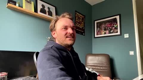 Snapshot of stonednboner chatting on 03/01/25, 01:51 Stonerboner online show from 03/01/25, 01:51