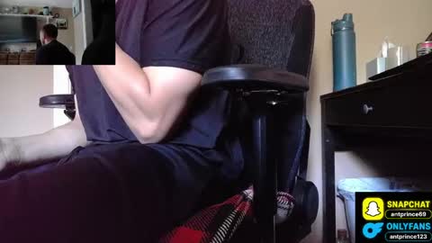 Snapshot of stoner394 chatting on 05/12/26, 08:17 stoner394 online show from 05/12/26, 08:17