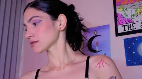 Snapshot of stonned_candy chatting on 02/02/26, 09:02 Liz online show from 02/02/26, 09:02