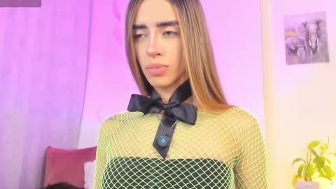 Mar online show from 10/06/25, 03:26