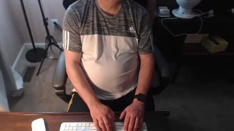 Snapshot of stormy6569 chatting on 03/04/25, 04:20 Stormy6569 online show from 03/04/25, 04:20