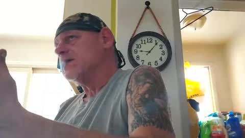 Snapshot of stormynorm14 chatting on 02/23/25, 02:04 stormynorm14 online show from 02/23/25, 02:04