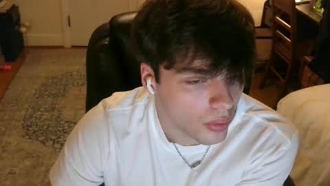 Snapshot of str11111 chatting on 02/08/25, 01:32 str11111 online show from 02/08/25, 01:32