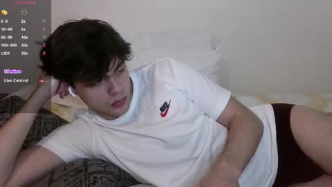 Snapshot of str11111 chatting on 03/02/25, 02:41 str11111 online show from 03/02/25, 02:41