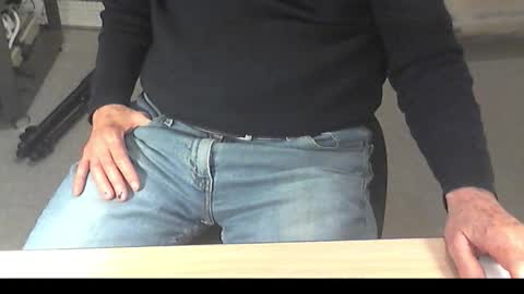 Dave online show from 11/23/25, 11:15