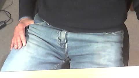 Dave online show from 11/26/25, 08:10