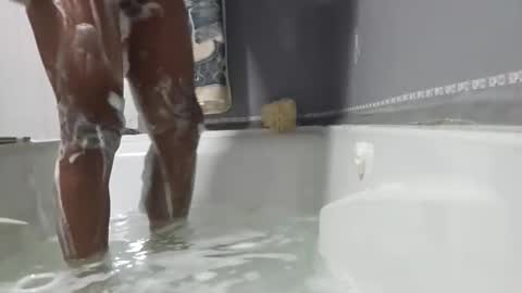 Snapshot of str8_pipe2023 chatting on 10/28/25, 02:37 str8_pipe2023 online show from 10/28/25, 02:37