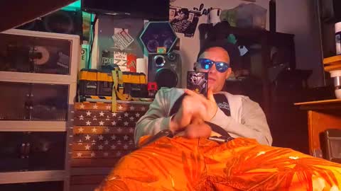 Str8 online show from 10/31/25, 03:02