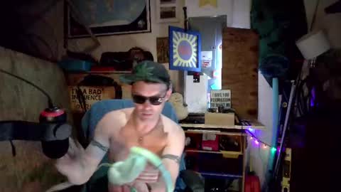 Snapshot of str8foryouguy chatting on 06/19/26, 05:12 Str8 online show from 06/19/26, 05:12