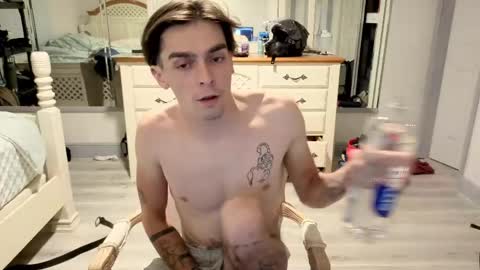 str8whiteboy21 online show from 05/13/26, 05:16