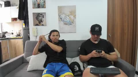 Snapshot of straight__friends chatting on 06/17/26, 01:45 straight__friends online show from 06/17/26, 01:45