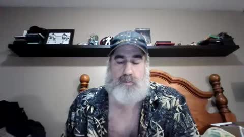 Straightbear4you online show from 09/17/25, 02:46