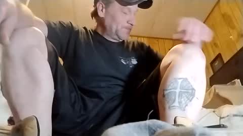 Snapshot of straighttoy chatting on 02/17/25, 07:10 straighttoy online show from 02/17/25, 07:10