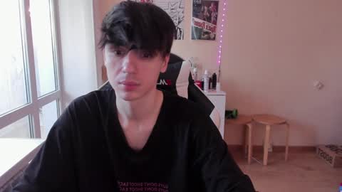 Snapshot of stralght_twinks chatting on 01/04/25, 11:22 Ray online show from 01/04/25, 11:22