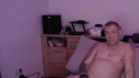 Stranger online show from 02/10/26, 09:30