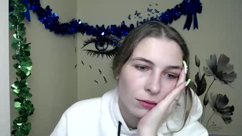 Amalia online show from 12/25/24, 07:14