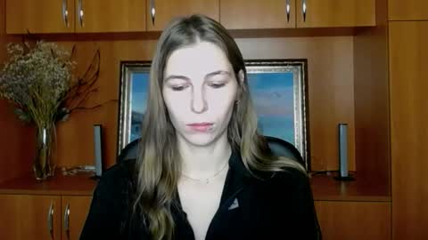 Amalia online show from 11/29/25, 07:22