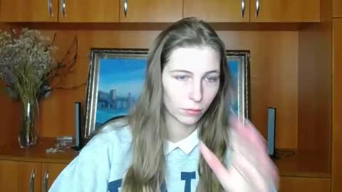 Amalia online show from 12/14/25, 07:03