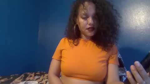 Strawberries X Straps online show from 12/01/25, 05:51