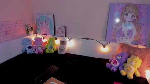 strawberry_kitty_ online show from 11/24/25, 03:50