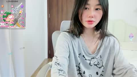 Snapshot of strawberry_loveee chatting on 02/11/26, 05:12 strawberry_loveee online show from 02/11/26, 05:12
